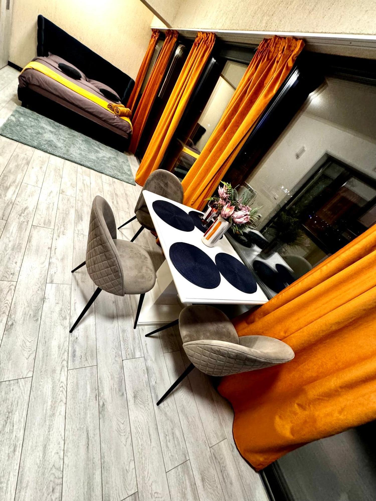 Penthouse Exclusive View , Iasi Appartement Buitenkant foto