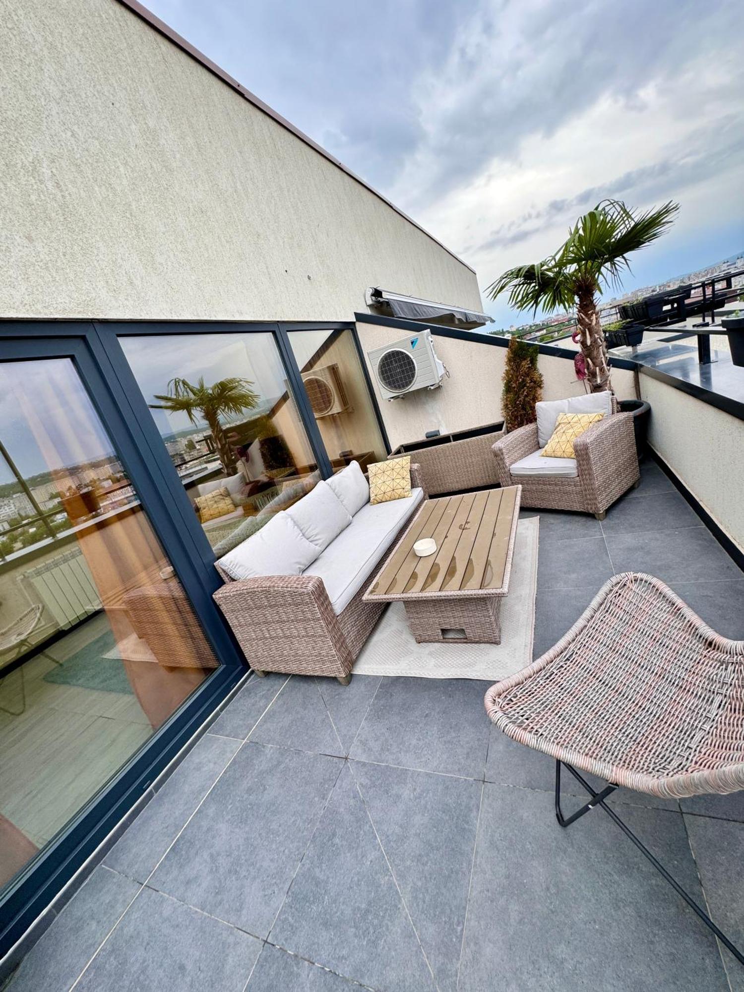 Penthouse Exclusive View , Iasi Appartement Buitenkant foto