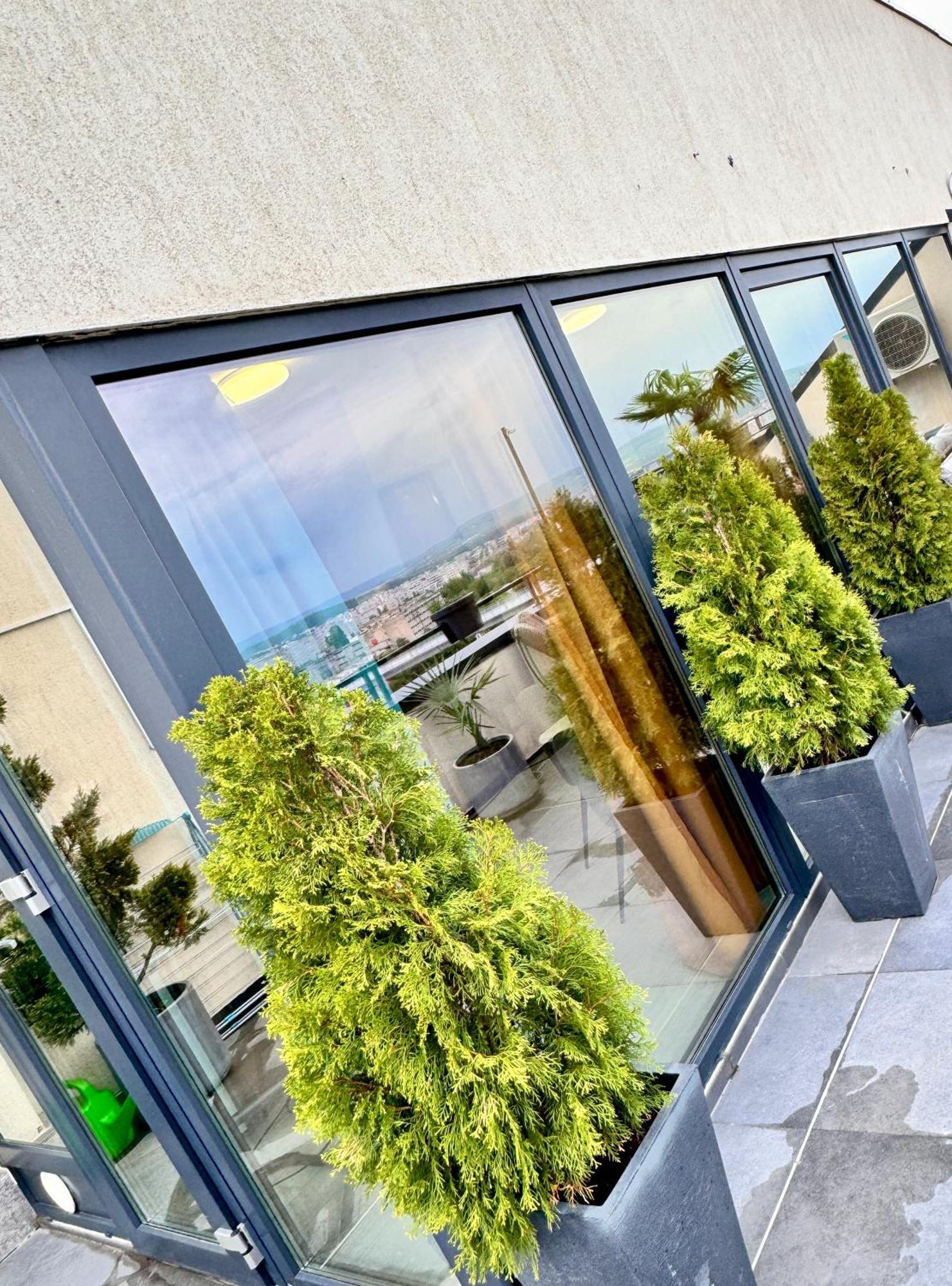 Penthouse Exclusive View , Iasi Appartement Buitenkant foto