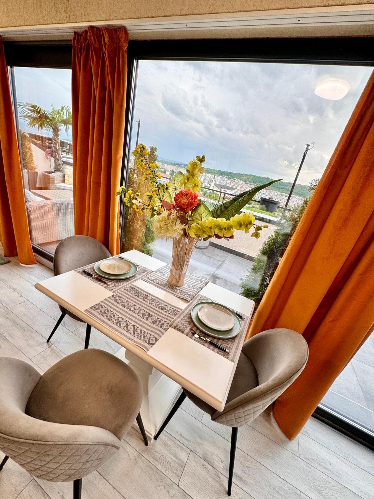 Penthouse Exclusive View , Iasi Appartement Buitenkant foto