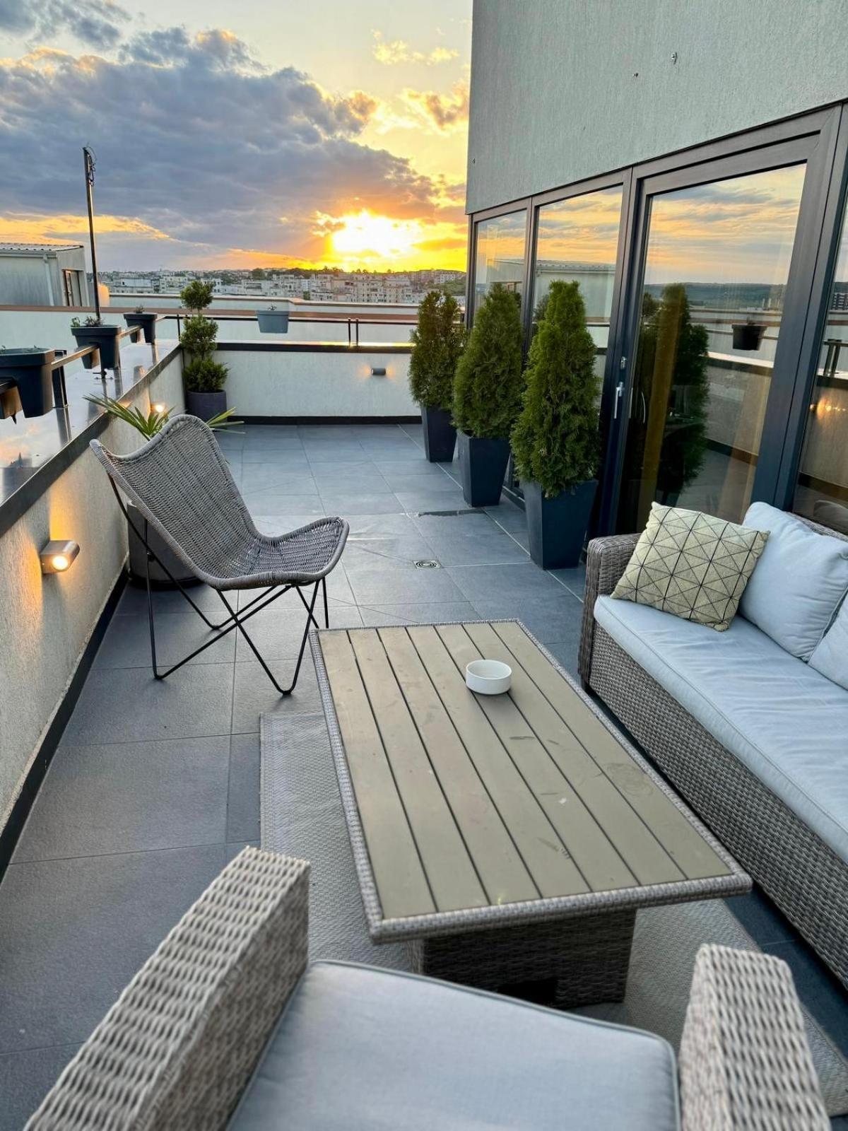 Penthouse Exclusive View , Iasi Appartement Buitenkant foto