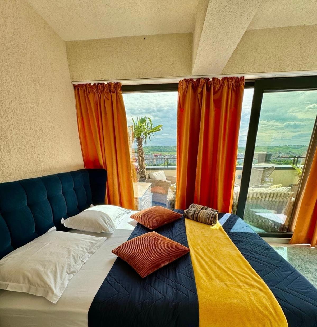Penthouse Exclusive View , Iasi Appartement Buitenkant foto